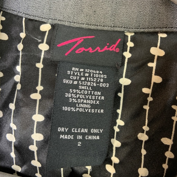 Torrid Short Sleeve Gray Blazer Jacket Size 2X - Picture 6 of 7